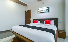 Grace Hotel Patiala 4*